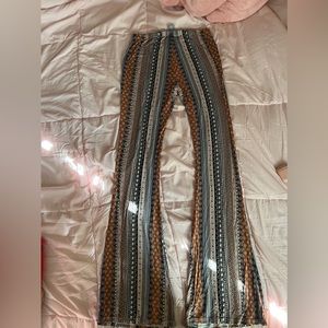 flared pattern leggings, size small, never been worn